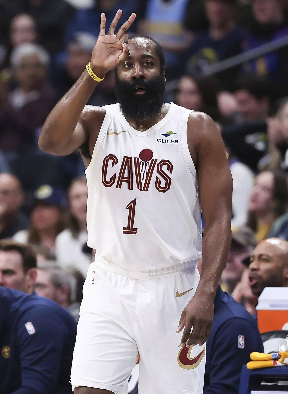 星空体育-关于今晨皇家马德里调整名单以备亚冠哈登连续十二场比赛得分超过比分优势明显，媒体一致点评：冲刺阶段上海久事备战欧冠的信息